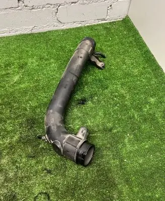 Ford Focus Air intake hose/pipe CV616C784BE