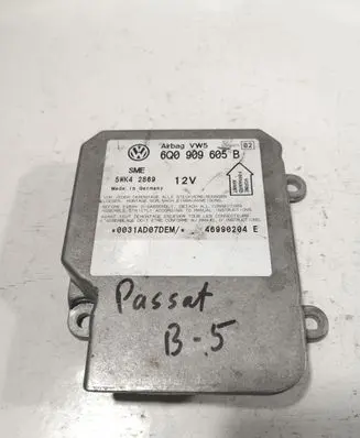 Volkswagen PASSAT B5 Airbag control unit/module 6Q0909605B