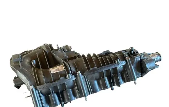 BMW 5 F10 F11 Intake manifold 7811299 10213510 7810741