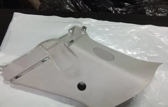 Mazda CX-9 (D)pillar trim (top) TD11T0282