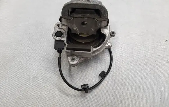 Audi A8 S8 D3 4E Engine mount bracket 4H0199381CE