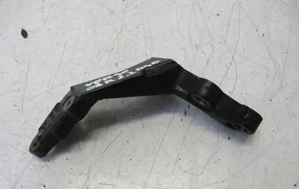 Toyota Corolla Verso E121 Engine mounting bracket