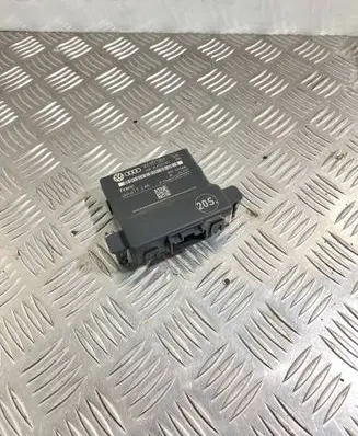Skoda Octavia Mk2 (1Z) Gateway control module 1K0907530P 1K0907951