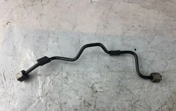 Jeep Grand Cherokee (WK) Fuel injector supply line/pipe 