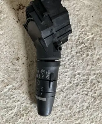 Nissan Primera Wiper control stalk 25260AV615