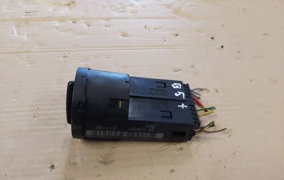 Volkswagen PASSAT B5.5 Light switch 1C0941531