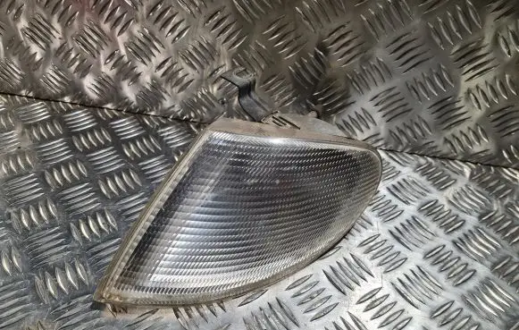 Ford Galaxy Front indicator light