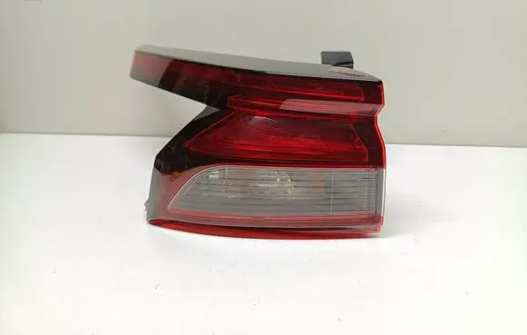 Nissan Qashqai J12 Rear/tail lights 