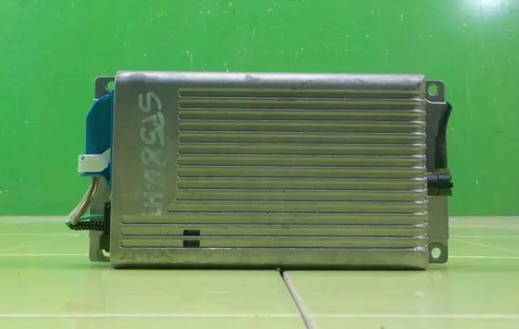 BMW 1 E81 E87 Central body control module 9183373