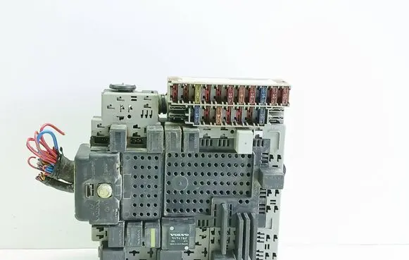 Volvo V70 Fuse box set 9401802 158931402 0192641