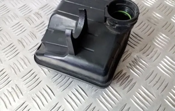 Intake resonator