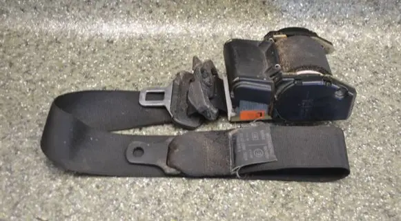 BMW 7 E32 Front seatbelt 1944253
