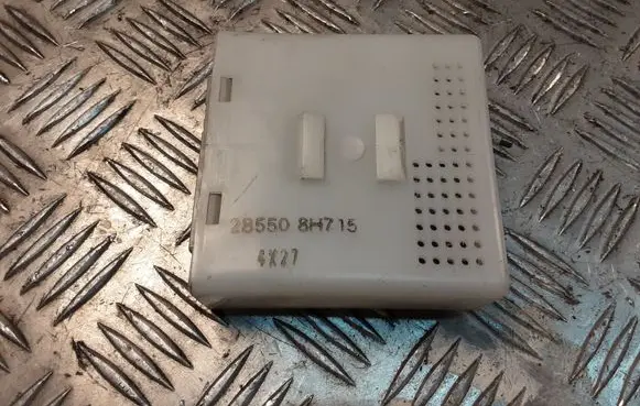 Nissan X-Trail T30 Door central lock control unit/module 285508H715