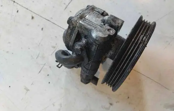 KIA Rio Power steering pump