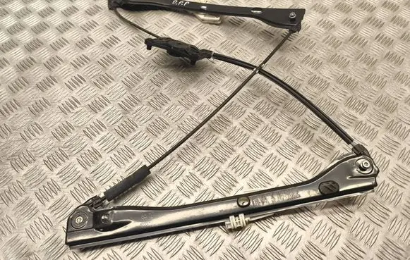 Skoda Fabia Mk3 (NJ) Front door electric window regulator 122971