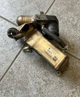BMW X5 E70 EGR valve cooler 7805446
