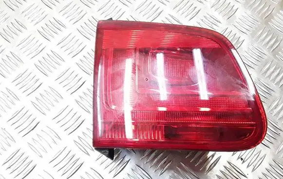 Volkswagen Tiguan Tailgate rear/tail lights 178957L