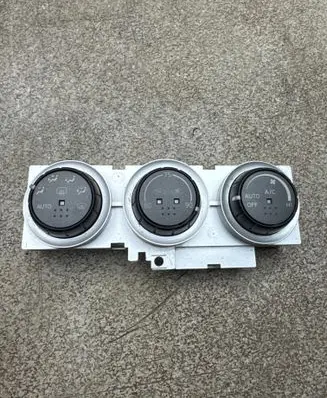 Nissan 370Z Climate control unit 96941cd000