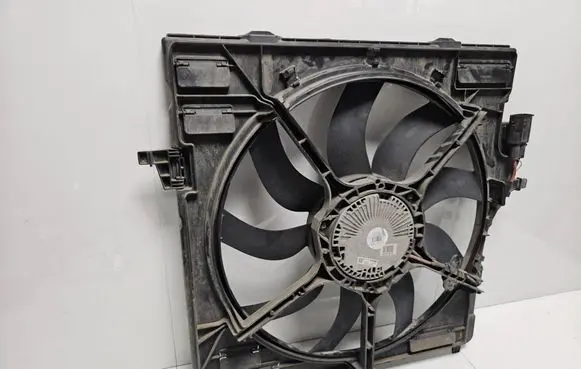 BMW X6 M Electric radiator cooling fan 7603565 110916111 A12351112R
