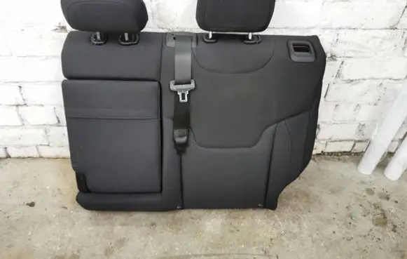 Alfa Romeo Tonale Rear seat 