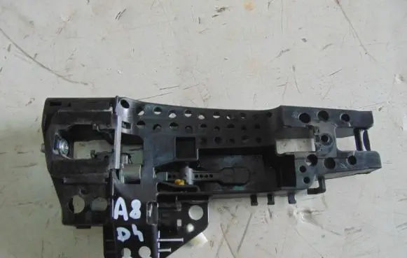 Audi A8 S8 D4 4H Front door exterior handle 4H0837886