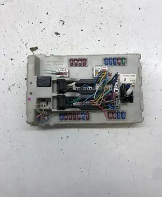 Infiniti FX Fuse module 284B71BY0A