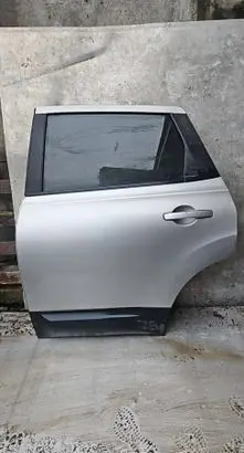 Nissan Qashqai+2 Rear door