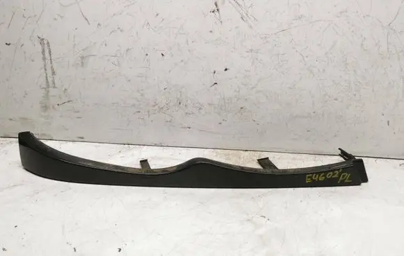 BMW 3 E46 Under headlight/headlamp trim 11460913
