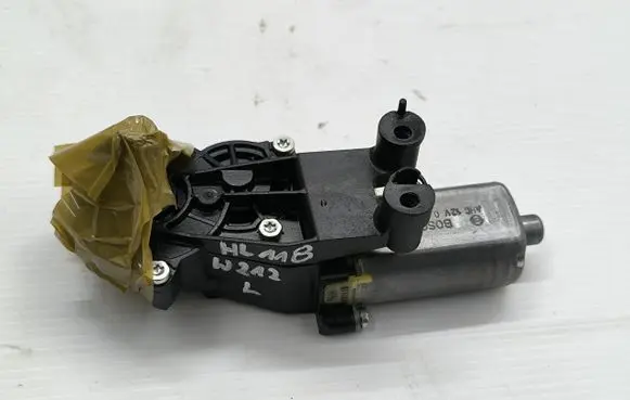 Mercedes-Benz E W212 Seat adjustment motor 0390203325