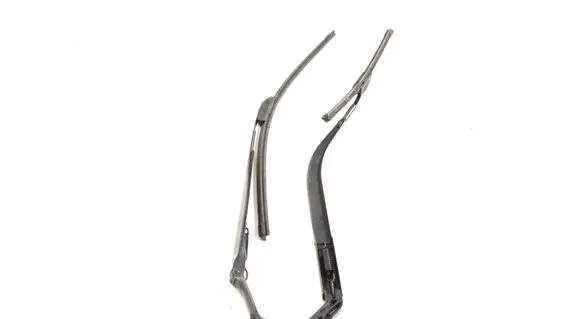 Infiniti M Y51 Windshield/front glass wiper blade 