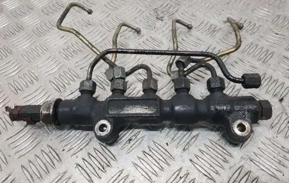 Citroen C3 Fuel main line pipe 96425033180