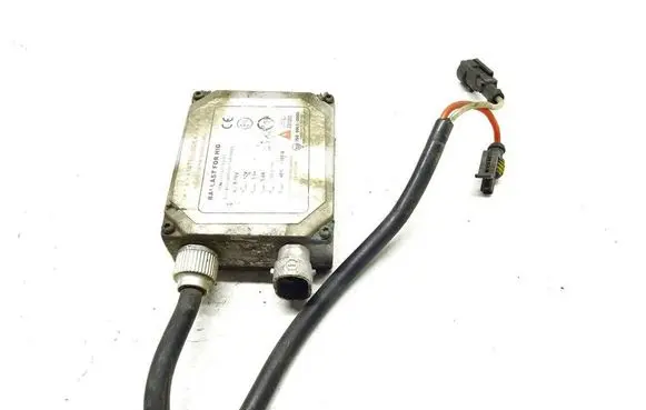 Nissan Primera Voltage converter/converter module 