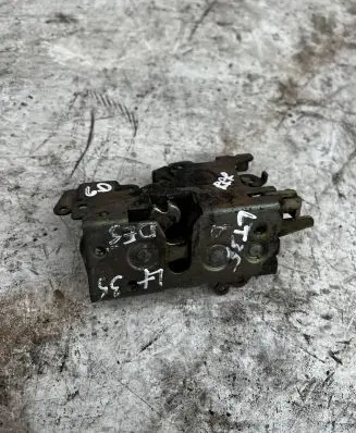 Volkswagen II LT Rear door lock
