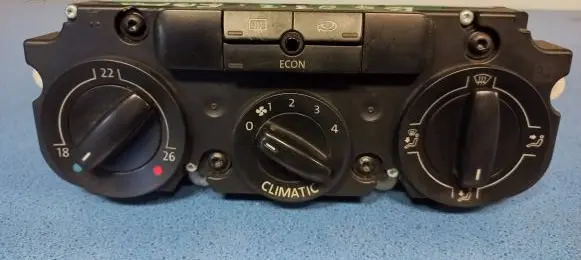 Volkswagen PASSAT B6 Climate control unit 74730920