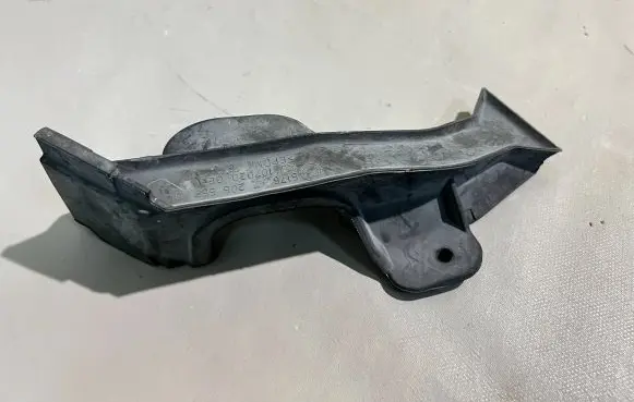 BMW 5 F10 F11 Engine compartment rubber 7206569 107020GE 51767206569
