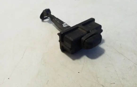 Maserati Ghibli Front door check strap stopper 080383