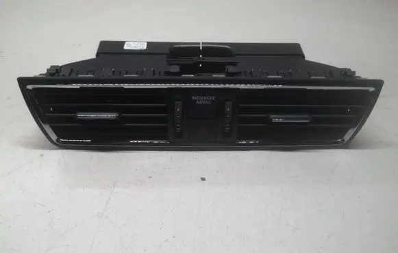 Seat Toledo IV (NH) Dash center air vent grill 5JA820951B 0858100001