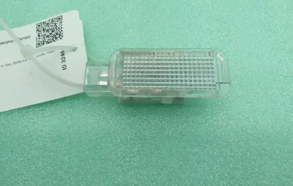 Audi Q7 4L Front door interior light 