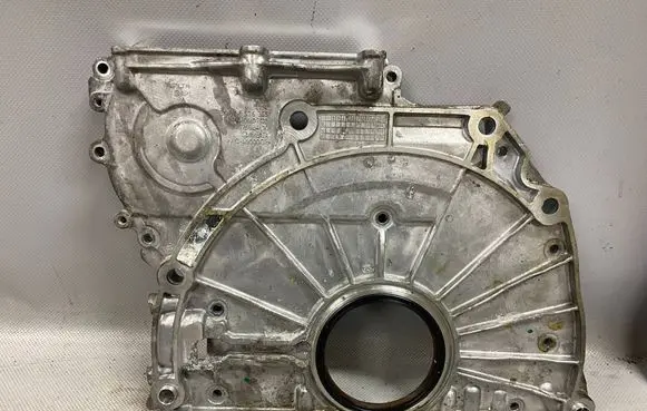 BMW X3 G01 Timing chain cover 8576355