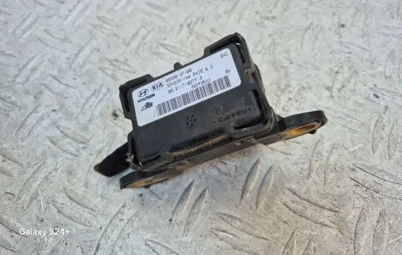 KIA Opirus ESP acceleration yaw rate sensor 956903F100 06211702773