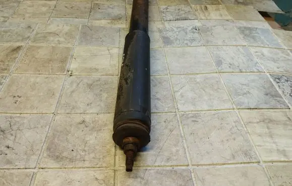 Opel Omega B2 Rear shock absorber/damper 90575402