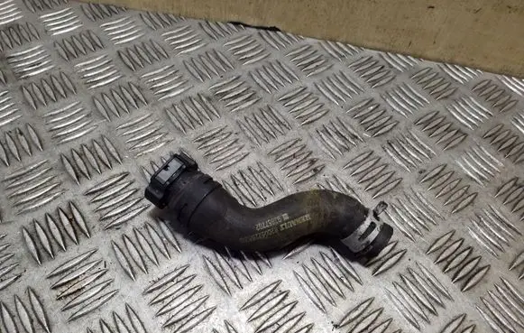 Renault Trafic II (X83) Engine coolant pipe/hose 8200522662 93857702