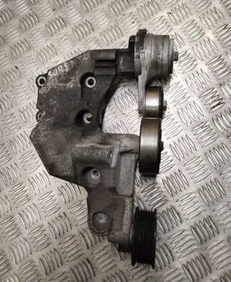 KIA Sorento Generator/alternator bracket 