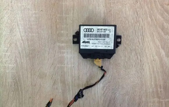 Audi A4 S4 B7 8E 8H Parking PDC control unit/module 8K0907440