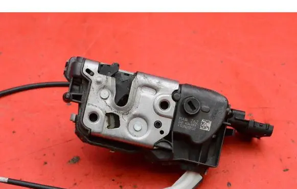 Peugeot 508 RXH Rear door lock 