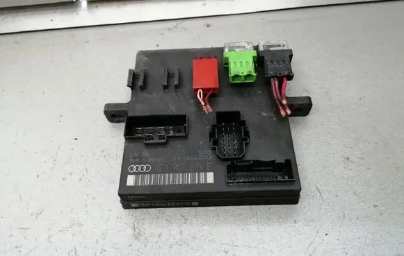 Audi A4 S4 B6 8E 8H Comfort/convenience module 8E0907279E