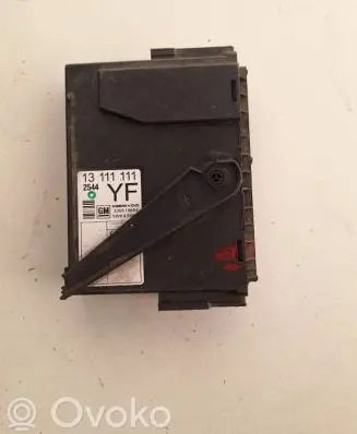 Opel Meriva A Central body control module 13111111