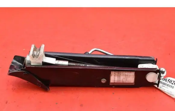 Skoda Fabia Mk3 (NJ) Lift Jack 6R0011031K