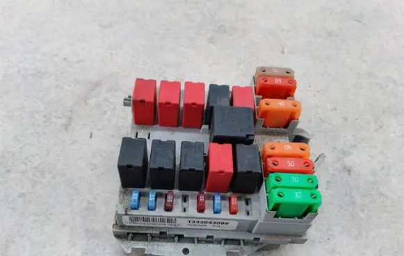 Citroen Jumper Fuse box set 1332043080