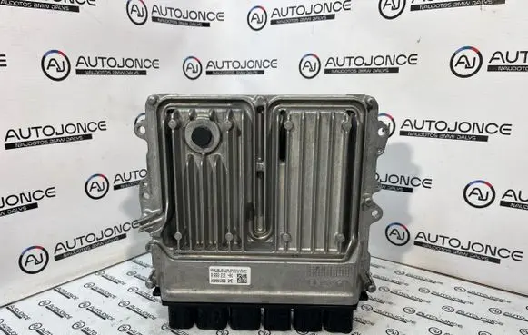 BMW 5 G30 G31 Engine control unit/module 8693212 0261S18706